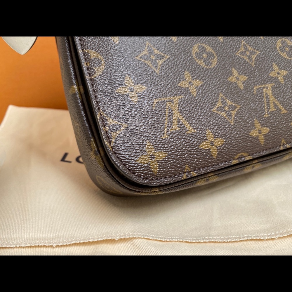 ❌SOLD!❌⭐️ Louis Vuitton Métis Pochette! ⭐️ - Picture 9 of 13